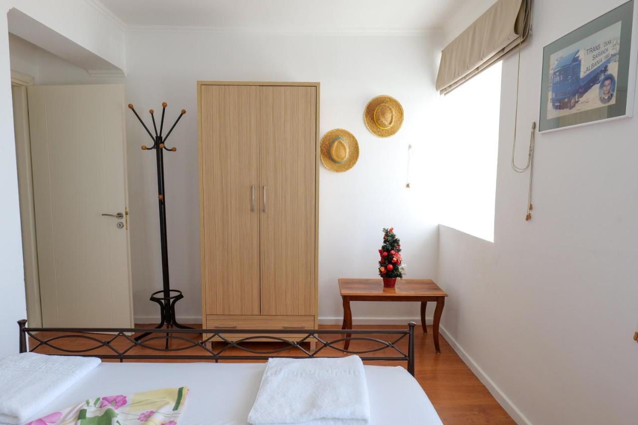 Duka'S House Hotel Lukove Ngoại thất bức ảnh