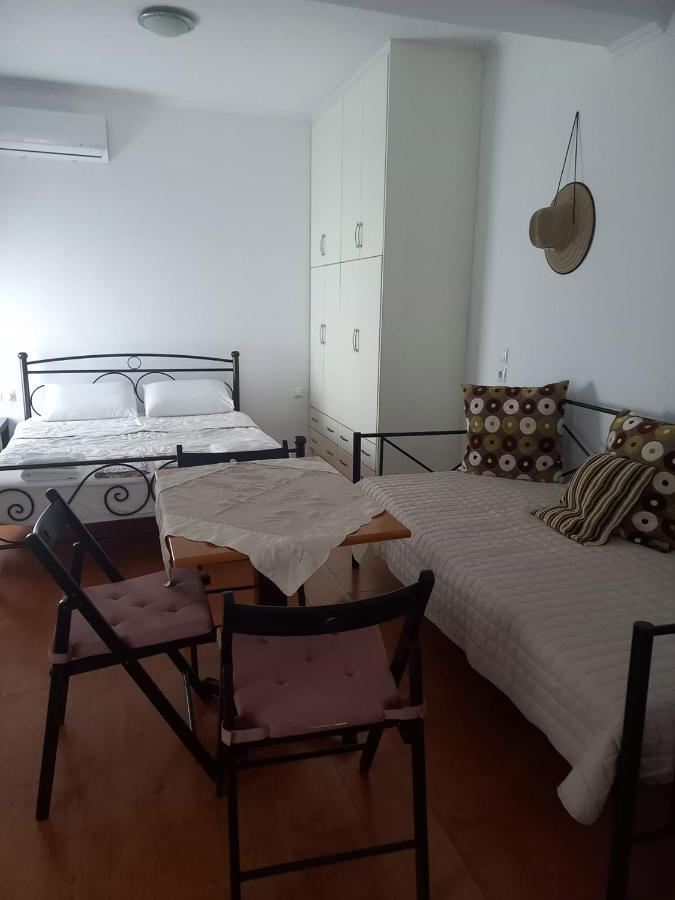 Duka'S House Hotel Lukove Ngoại thất bức ảnh